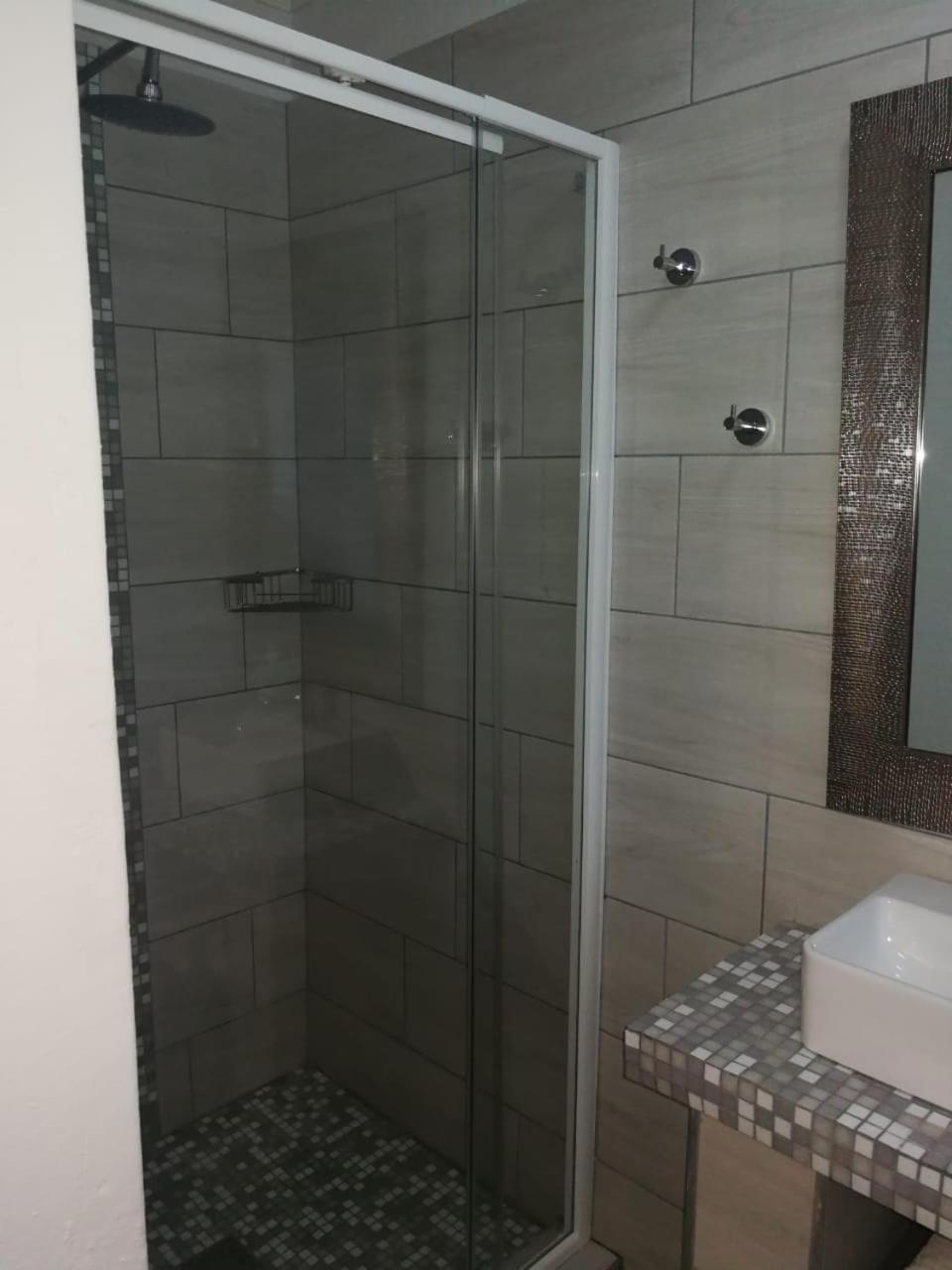 Abundance Lodge Mbombela Bagian luar foto